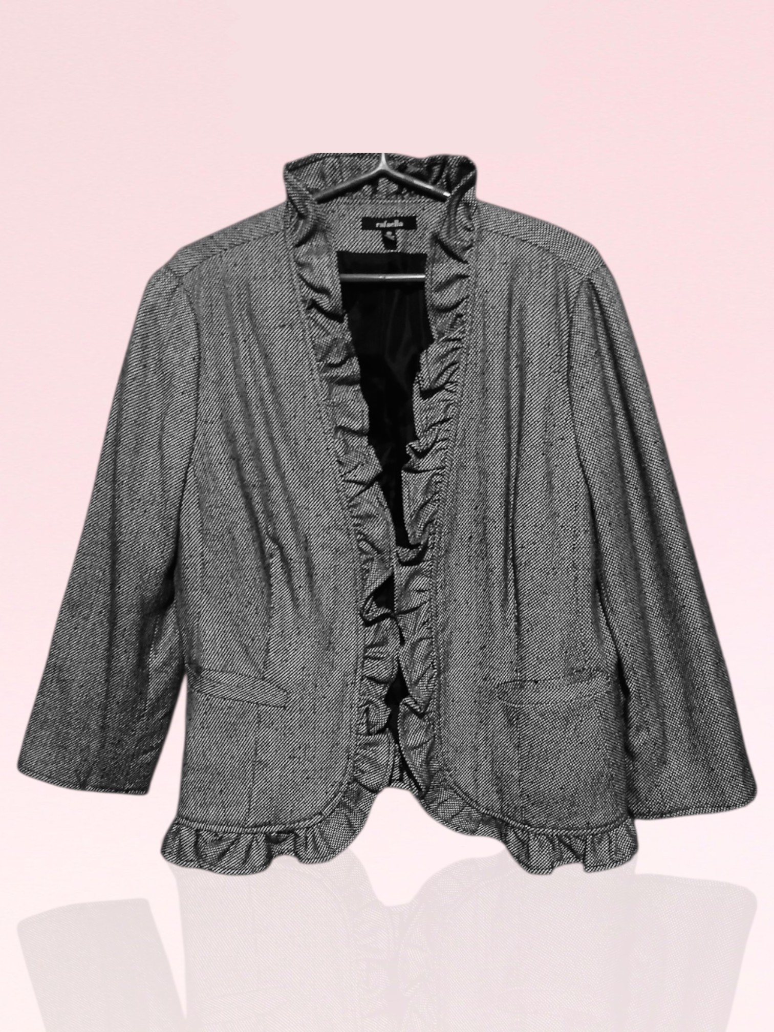 Chaqueta formal con volantes